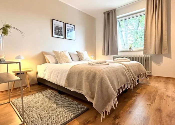 Apartamento 6 Pers, Wlan, Netflix, Naehe Mercedes Benz *